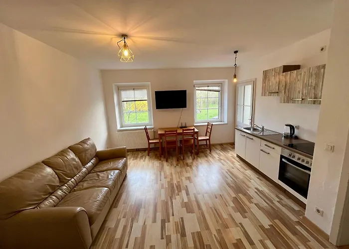 公寓 Monteurwohnung Leoben, Zentral 莱奥本